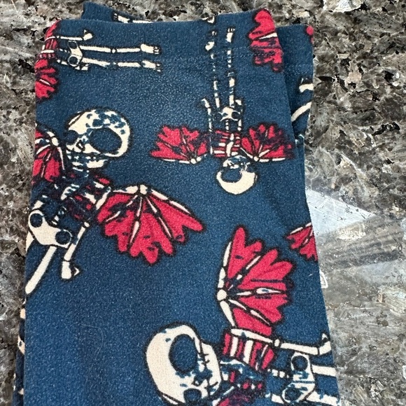 LuLaRoe Halloween Limited Edition Flying Skeleton Print Leggings Size O/S OS - Picture 7 of 11